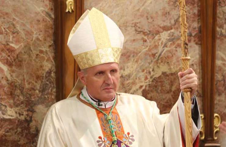 Slovenski škofje: šola mora spoštovati pravico staršev, da vzgajajo v veri in morali