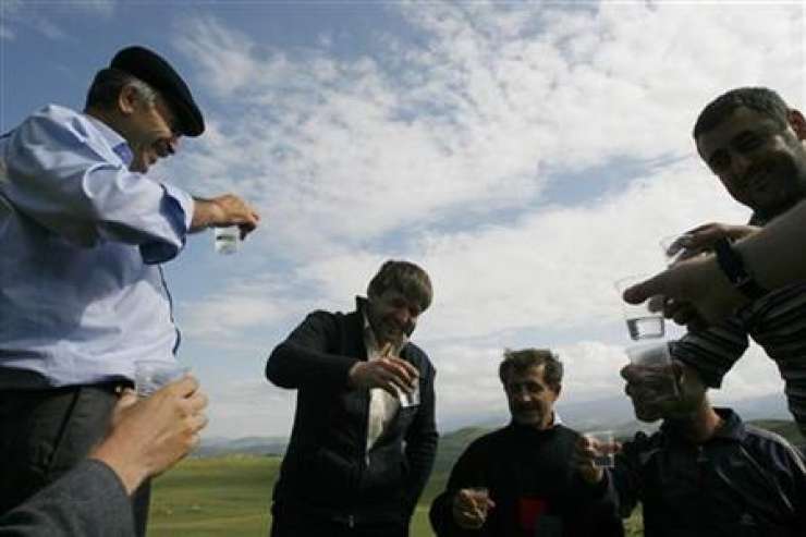 Raziskava: Vodka kriva za zgodnje smrti v Rusiji