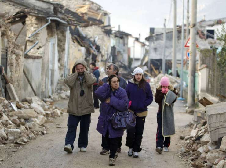 Zaradi potresa v L'Aquili obsodili znanstvenike, ki niso opozorili na nevarnost