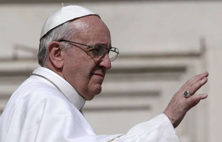 Papež bo do nadaljnjega živel v vatikanski rezidenci za goste