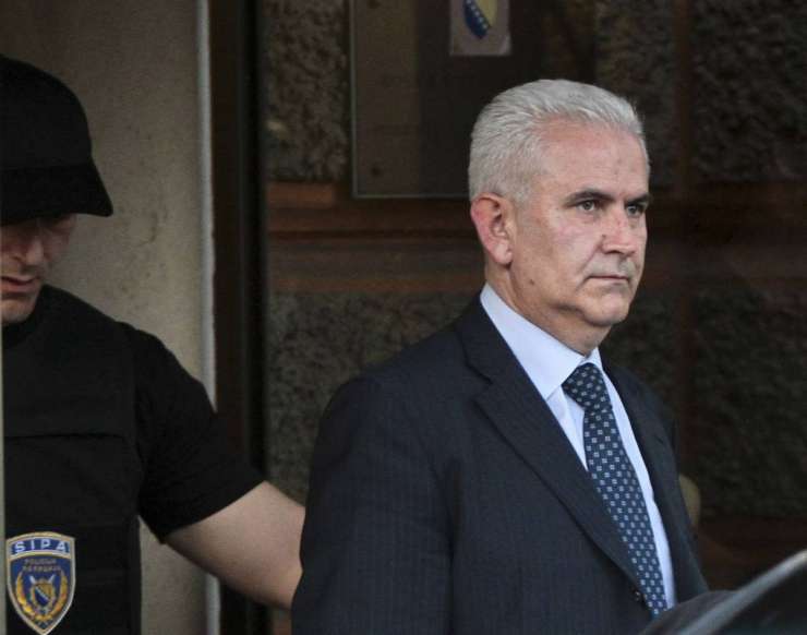 Korupcije osumljenega predsednika Federacije BiH izpustili iz pripora