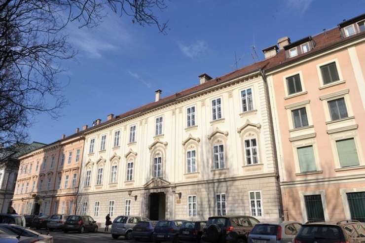Mariborska nadškofija zanika, da bi s svojimi slamnatimi podjetji povzročila milijonsko škodo NLB