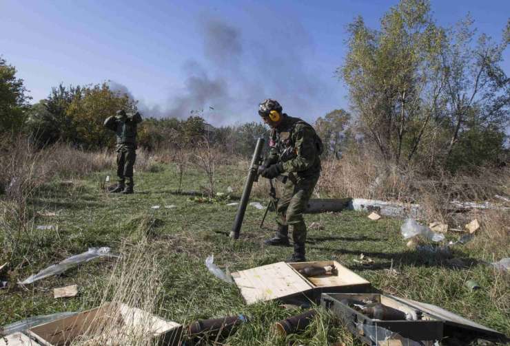 Prekinitev ognja na vzhodu Ukrajine vedno bolj krhka