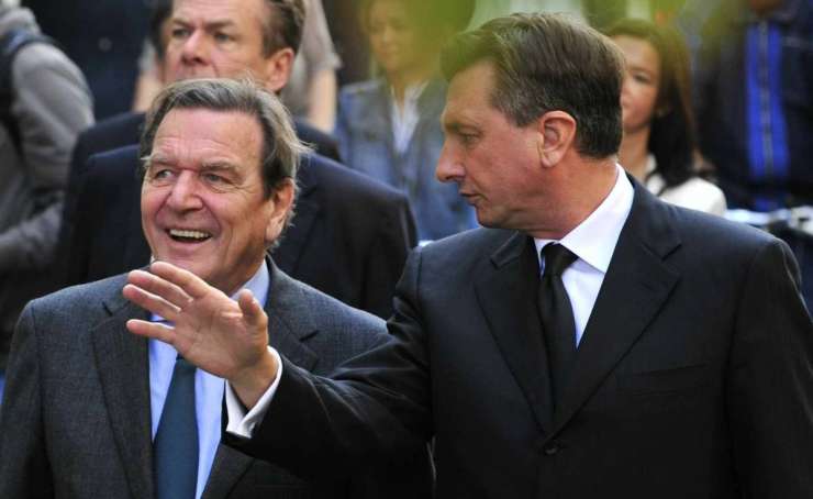 Bivši nemški kancler Schröder ob obisku Slovenije podprl Pahorja
