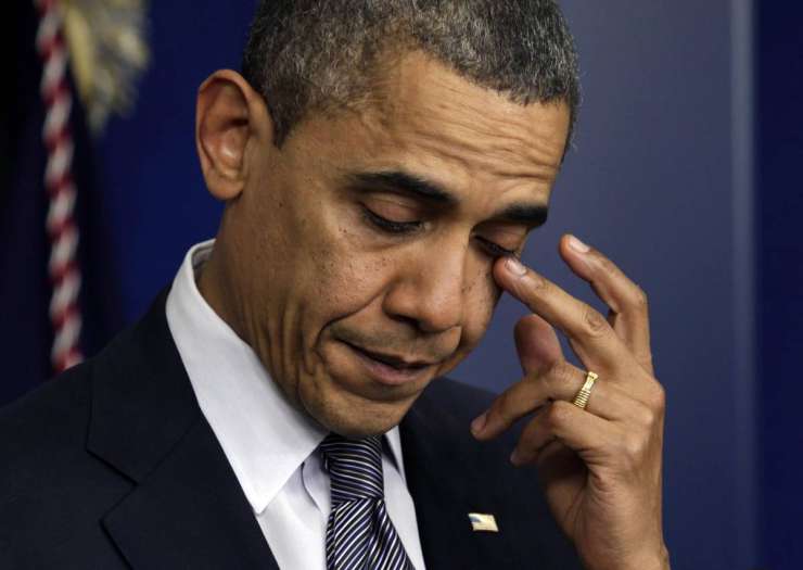 Obama v čustvenem nagovoru izrazil sožalje zaradi pokola v Connecticutu