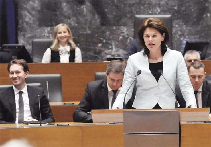 Vlada Alenke Bratušek: Kdo sploh hoče biti minister?