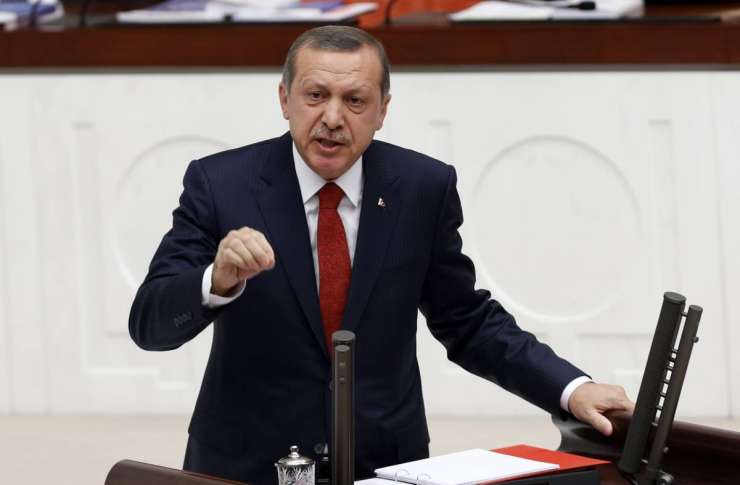 Erdogan tujim veleposlanikom zagrozil z izgonom