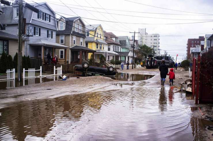 ZDA se počasi pobirajo po orkanu Sandy 