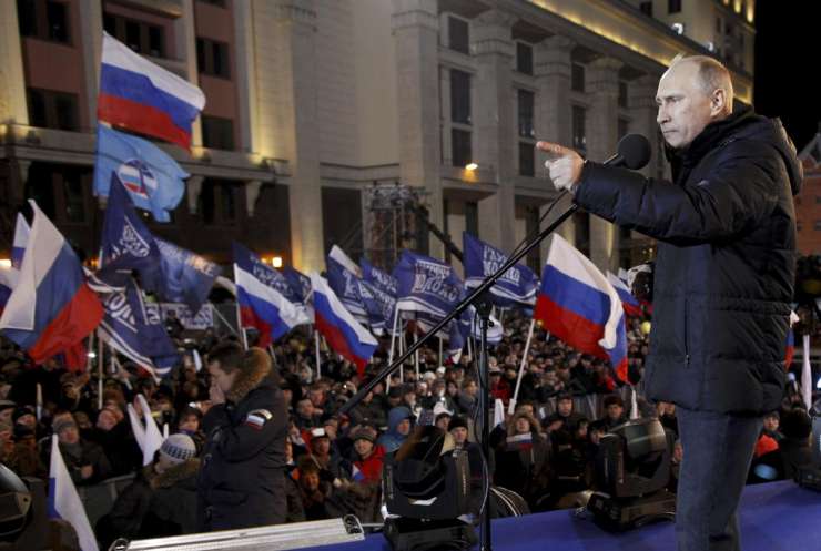 Putin je s 100.000 privrženci slavil zmago