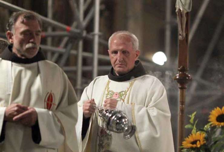 Novi ljubljanski nadškof Zore bo daroval rdečo mašo