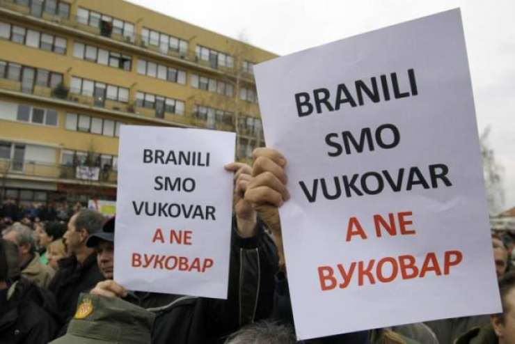 V Vukovarju vreje zaradi postavitve dvojezičnih napisov