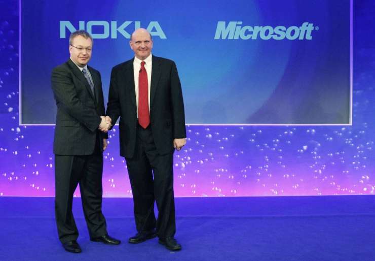 Padli velikan: Nokia bo enoto za mobilnike za 5,44 milijarde evrov prodala Microsoftu