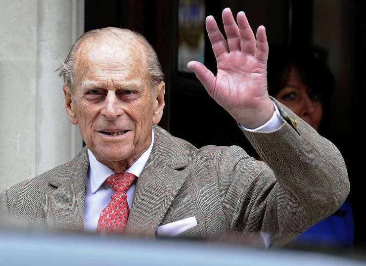 Britanski princ Philip je pristal v bolnišnici