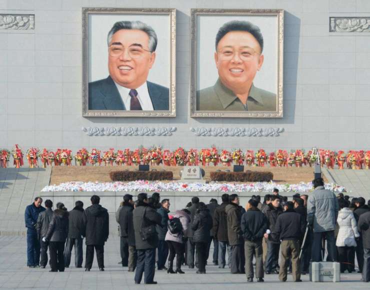 Severna Koreja obeležuje prvo obletnico smrti Kim Jong Ila