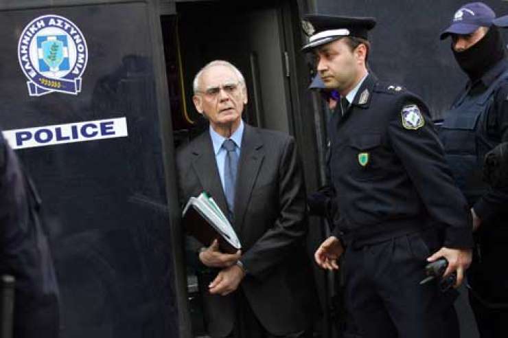Nekdanji grški obrambni minister obsojen zaradi pranja denarja