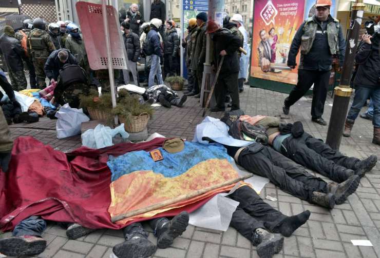 V spopadih v Kijevu na desetine mrtvih