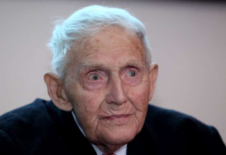 V 108. letu starosti je umrl najstarejši moški preživeli iz koncentracijskih taborišč