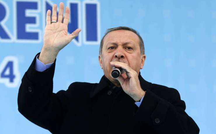 Cenzura: Erdogan je v Turčiji blokiral Twitter