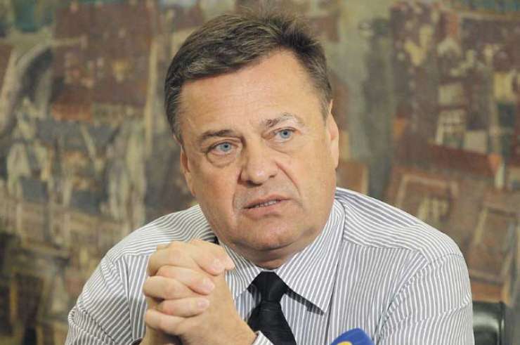 Posnetek: Kako se je Zoran Janković zagovarjal pred Klemenčičevo komisijo