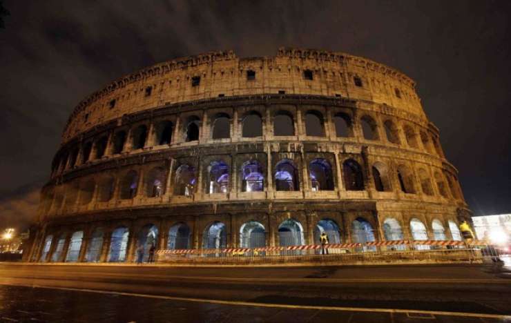 V Rimu migranti posiljujejo in napadajo turistke