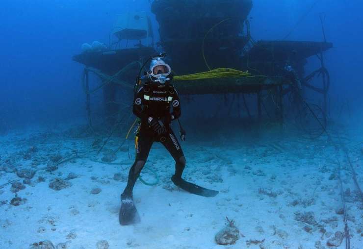 Vnuk legendarnega Jacquesa Cousteauja preživel 31 dni pod vodo