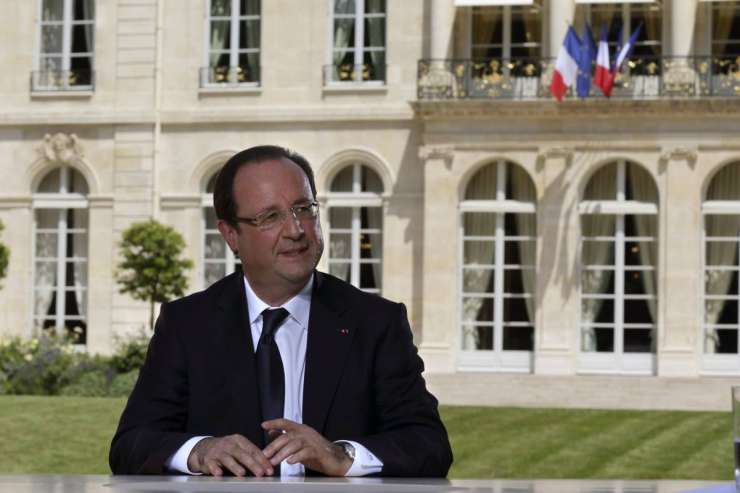 Hollande je optimist: Okrevanje francoskega gospodarstva se je začelo