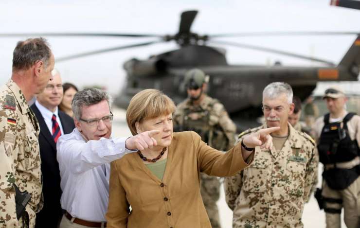 Angela Merkel nenapovedano obiskala Afganistan