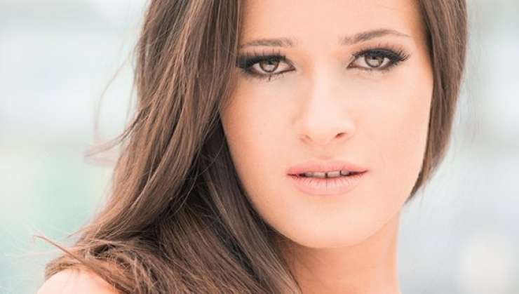 Nova Miss Slovenije je 20-letna Julija Bizjak iz Lesc