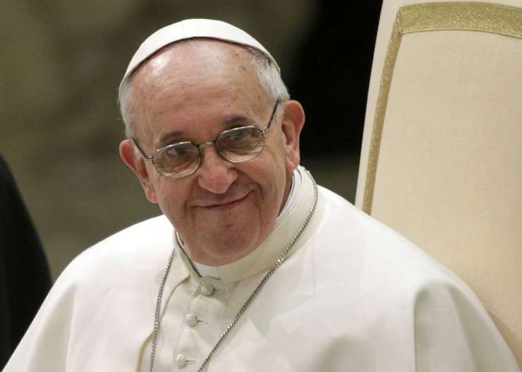 Papež Frančišek želi »revno Cerkev za revne«