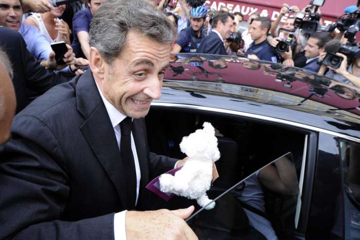 Sarkozy si je oddahnil, sodišče umaknilo obtožbe glede financiranja kampanje