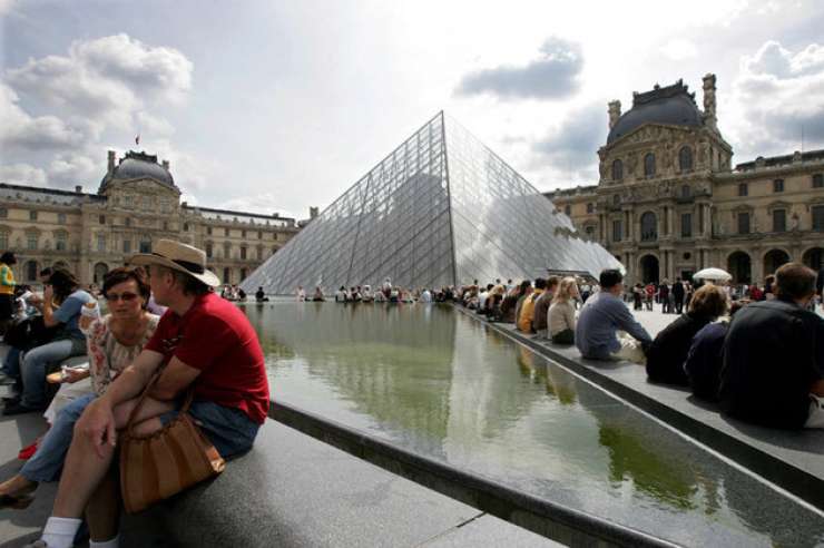 Da Vincijeva razstava postavila rekord obiskanosti v muzeju Louvre
