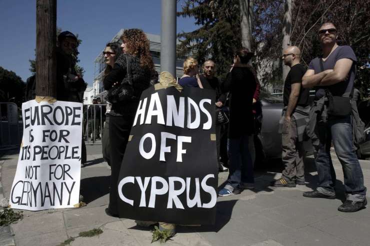 EU: Vse alternative davku na bančne vloge za Ciprčane veliko slabše