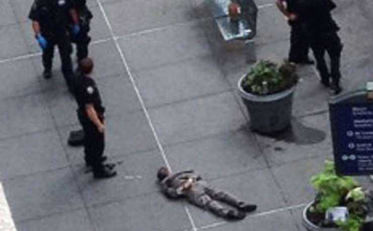 Newyorški strelec ubil le eno osebo, policista nato ranila devet ljudi