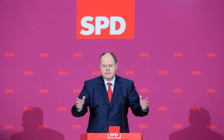 Nemška SDP za vsaj 850 evrov pokojnine in proti upokojitvi s 67 leti