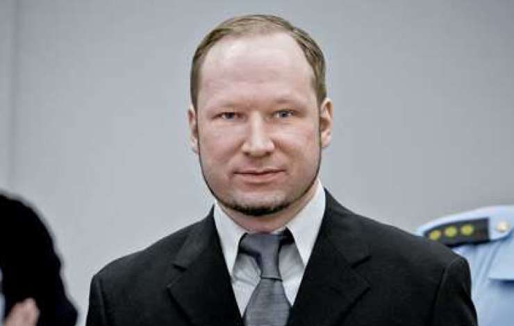 Breivik se pritožuje nad razmerami v zaporu