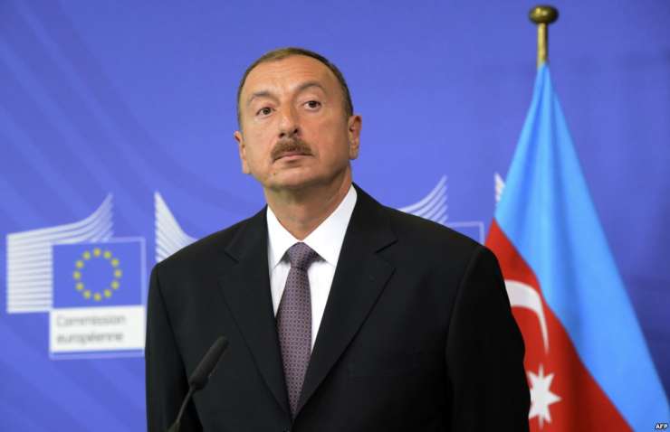 Naj ga svet še tako postrani gleda, v Azerbajdžanu gre Alijev po tretji predsedniški mandat