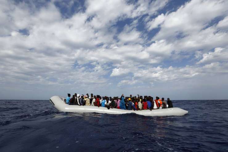 Libijska mornarica evropske NVO preganja iz svojih voda