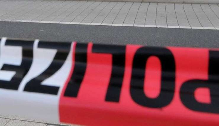 V središču Berlina policist ubil golega moškega z nožem