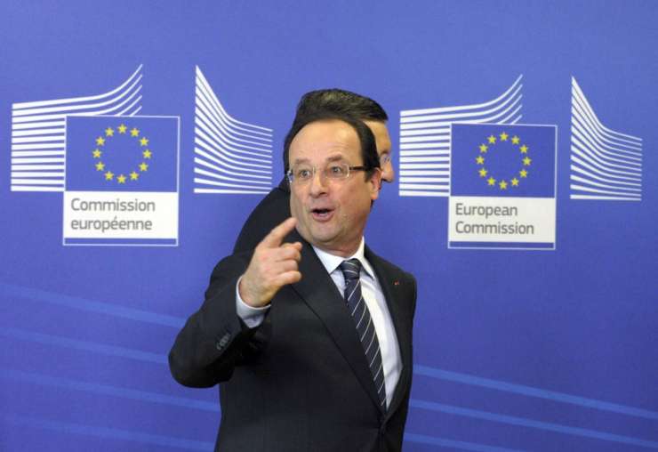 Hollande v Bruslju obljubil izvedbo reform v zameno za fiskalni odpustek EU