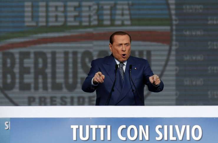 Berlusconi zahteva koalicijo z Bersanijem ali predčasne volitve