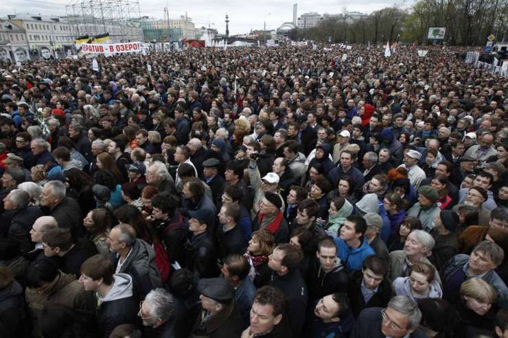 V Moskvi spet množični protesti proti Putinu