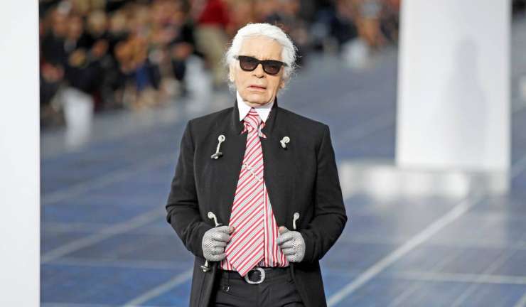 Karl Lagerfeld označil francoskega predsednika Hollanda za bedaka