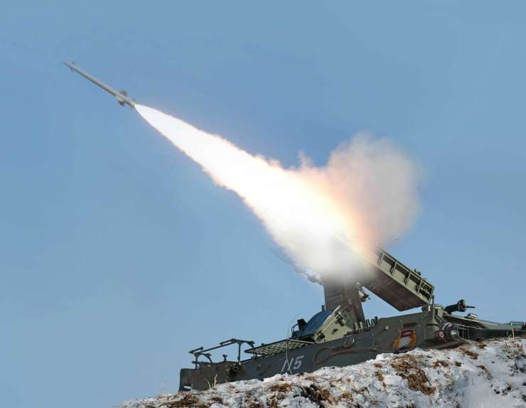Južnokorejska vojska: Pjongjang se očitno pripravlja na izstrelitev več raket