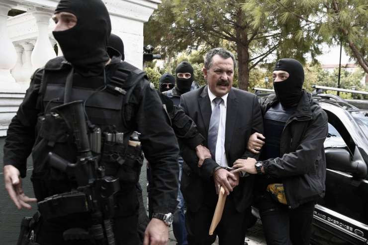 Grške oblasti silovito proti Zlati zori, v priporu že več članov vodstva