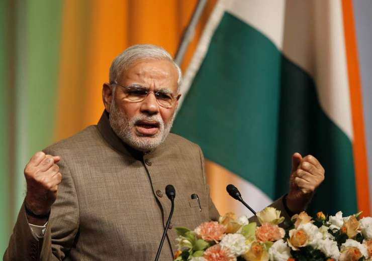Indijski premier vladnim uradnikom ukazal, naj ob prazniku čistijo stranišča