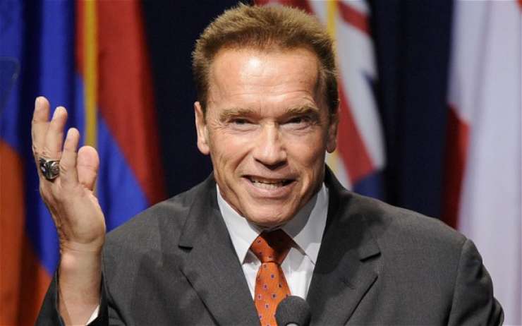 Trump ostro nad Schwarzeneggerja