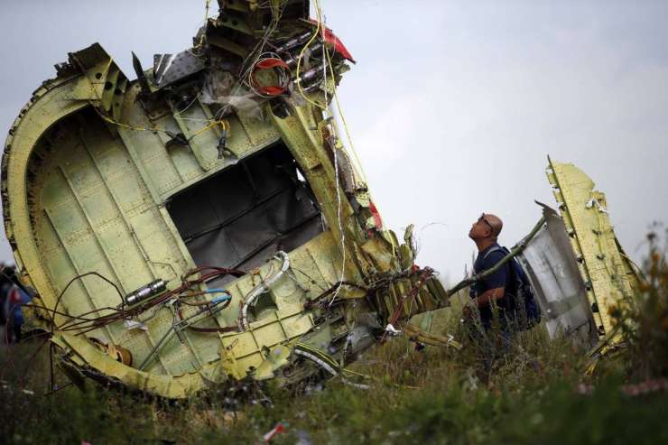Malezija bi v Ukrajino na območje strmoglavljenja MH17 poslala modre čelade