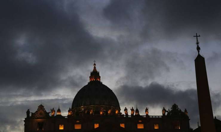 Vatikan: Konklave se bo začel v torek 