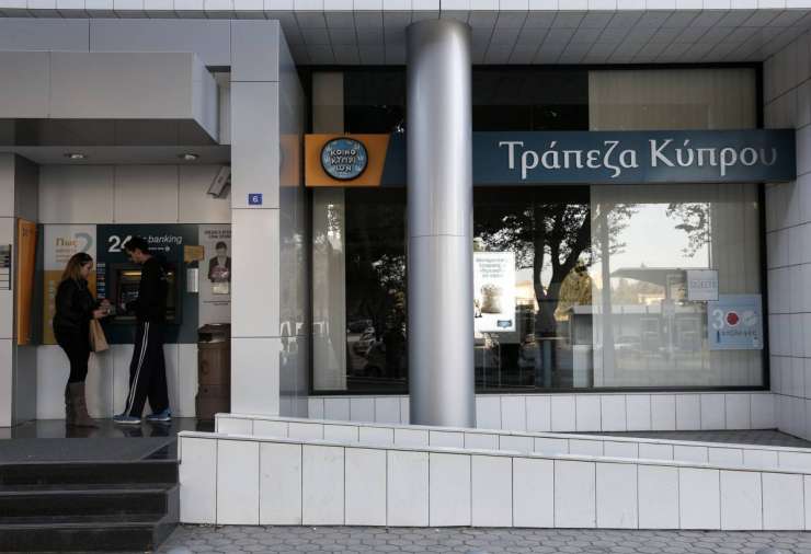 Na Cipru mrzlično iščejo novo rešitev; banke ostajajo zaprte