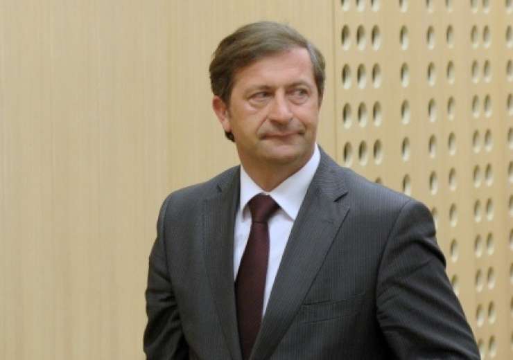 Erjavec: Če Štefanec ne bo odstopil, je s KPK konec